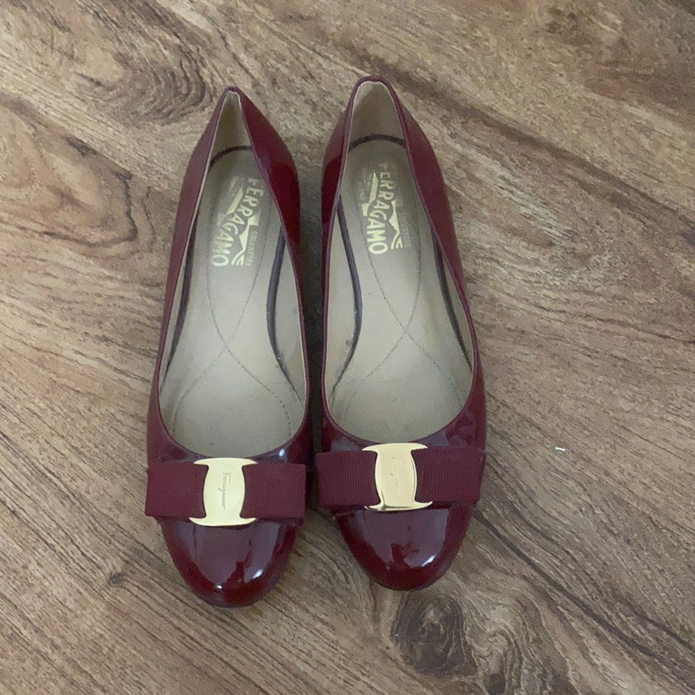 Authentic Ferragamo Varina Flats, 6.5B, burgundy